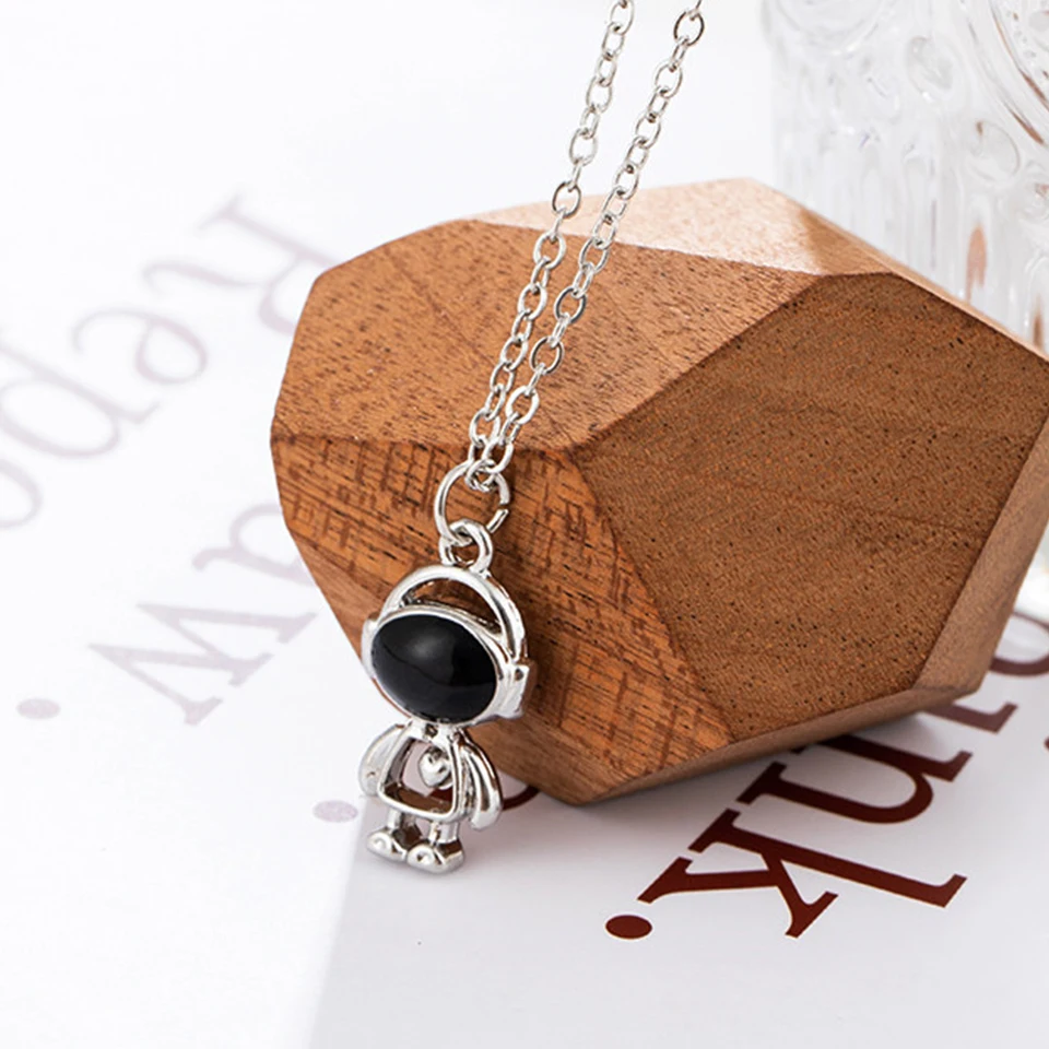 Модное милое ожерелье с подвеской в виде сердца астронавта для женщин мужчин