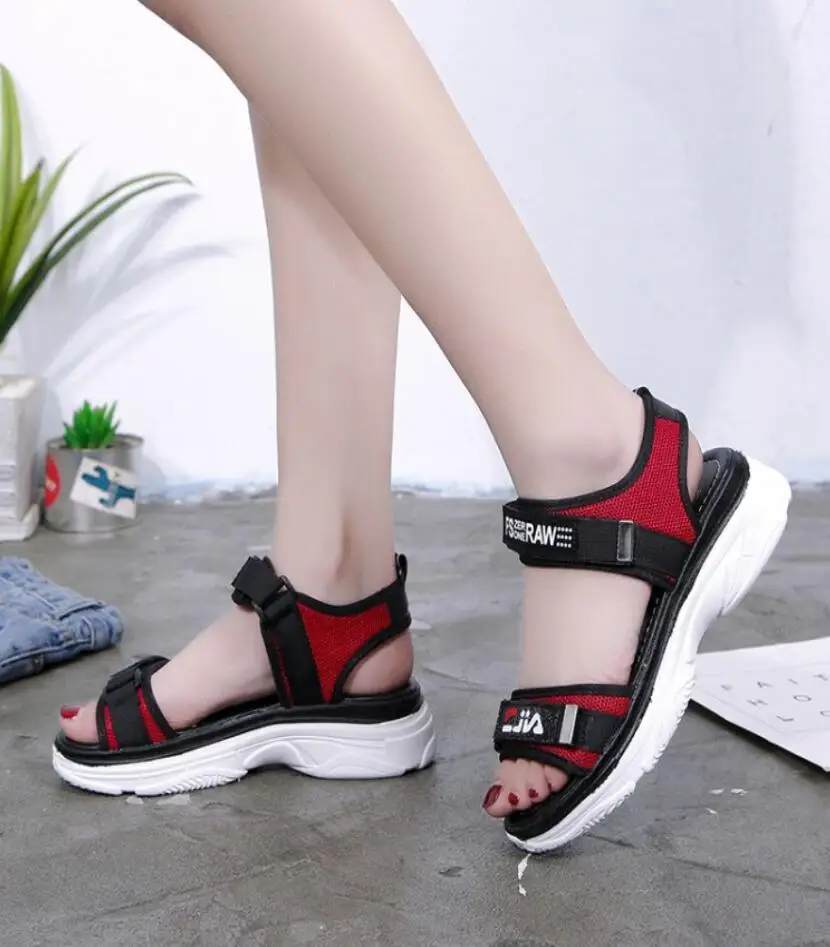 Сандалии женские на платформе модная спортивная пляжная обувь для студентов