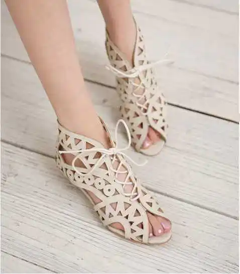 

Hollow Roman sandals women