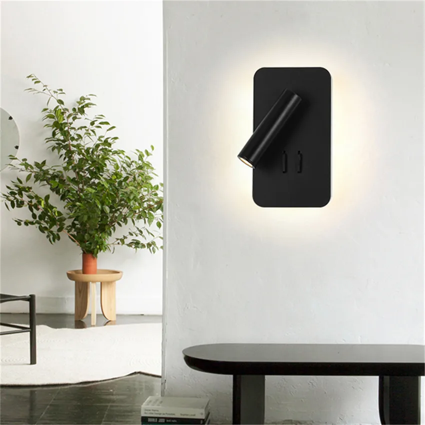 Спальня рядом с настенный светильник светодиодный переключателем для чтения