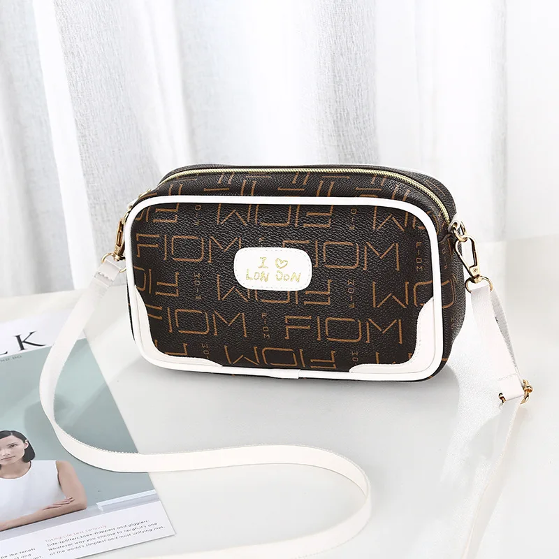 

womens hands women's 2021 winter new style one shoulder messenger fashion camera small square bags purses