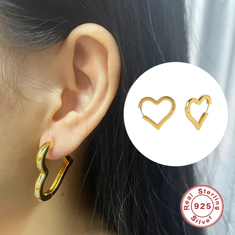 

KOJ Gold Heart-shaped Glossy Love Ear Buckle Earrings Korean 925 Sterling Silver Jewelry Piercing Earrings Boucle D’oreille
