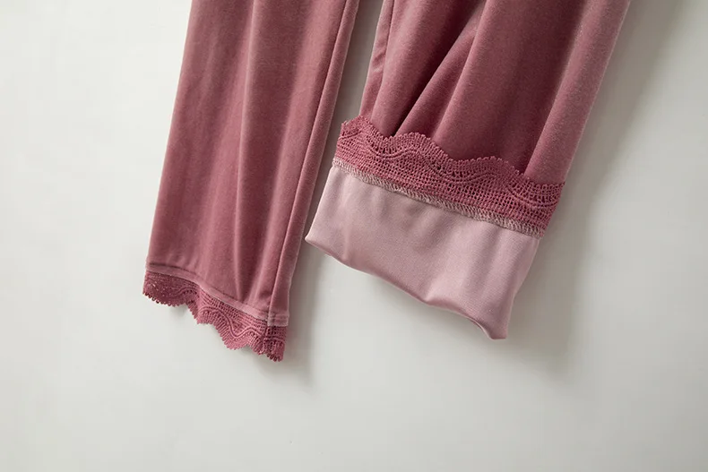 

Gold Velvet Pajamas Women Autumn and Winter New Sexy Lace Cardigan Warm Pajamas Set Korean Black Two-piece Ladies Homewear