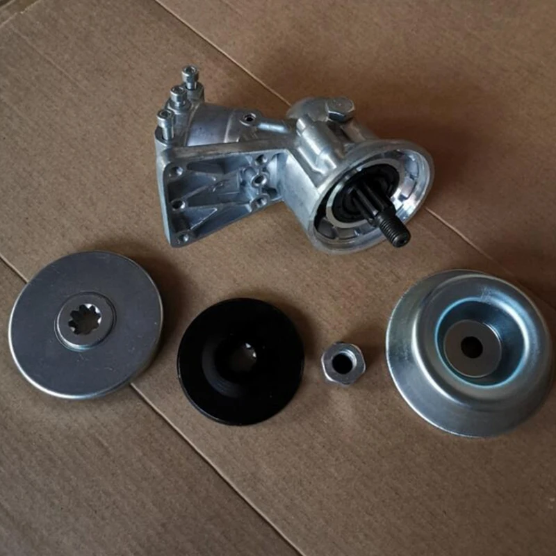 

Gear Case Gear Head for Oleo Mac Dia 32mm 10T Brushcutter Gear Case Gear Box EM753 746T, 750T, 753T,755 MASTER 61112072R