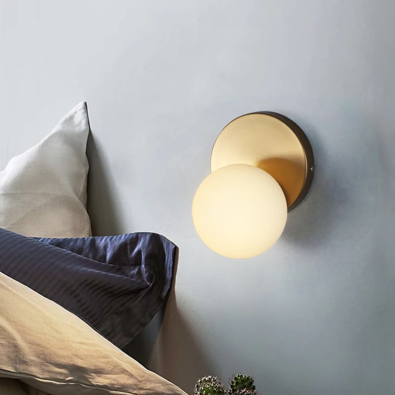Современный настенный светильник Post минимализм скандинавский стеклянный шар