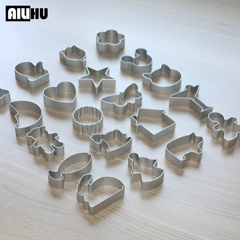 28 Style Cookie Cutters Moulds Aluminum Alloy Cute Animal Shape Biscuit Mold DIY Fondant Pastry Decorating Baking Kitchen Tools