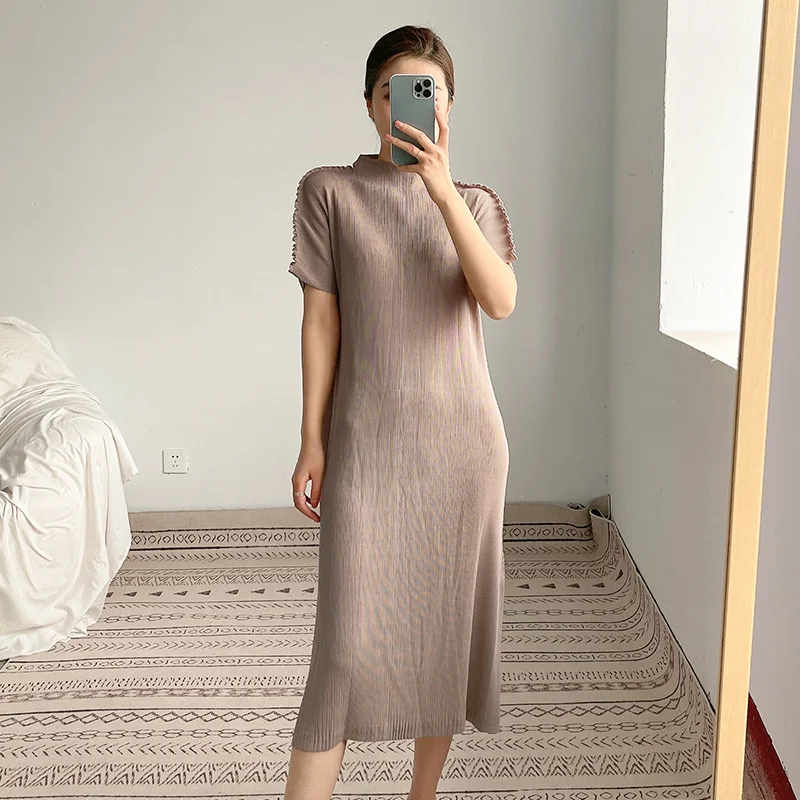 

LANMREM Solid Color Pleated Dress Women's Summer 2021 New Fashion Slim Turtleneck Niche Mid Length Dresses 2D6009
