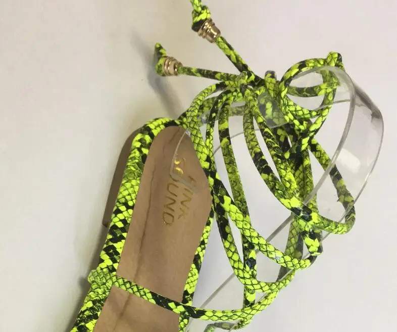 Женская модная пляжная обувь; шлепанцы с перекрещивающимися ремешками; Новинка года; яркие цвета; граффити; Уличная обувь для путешествий; сандалии; шлепанцы