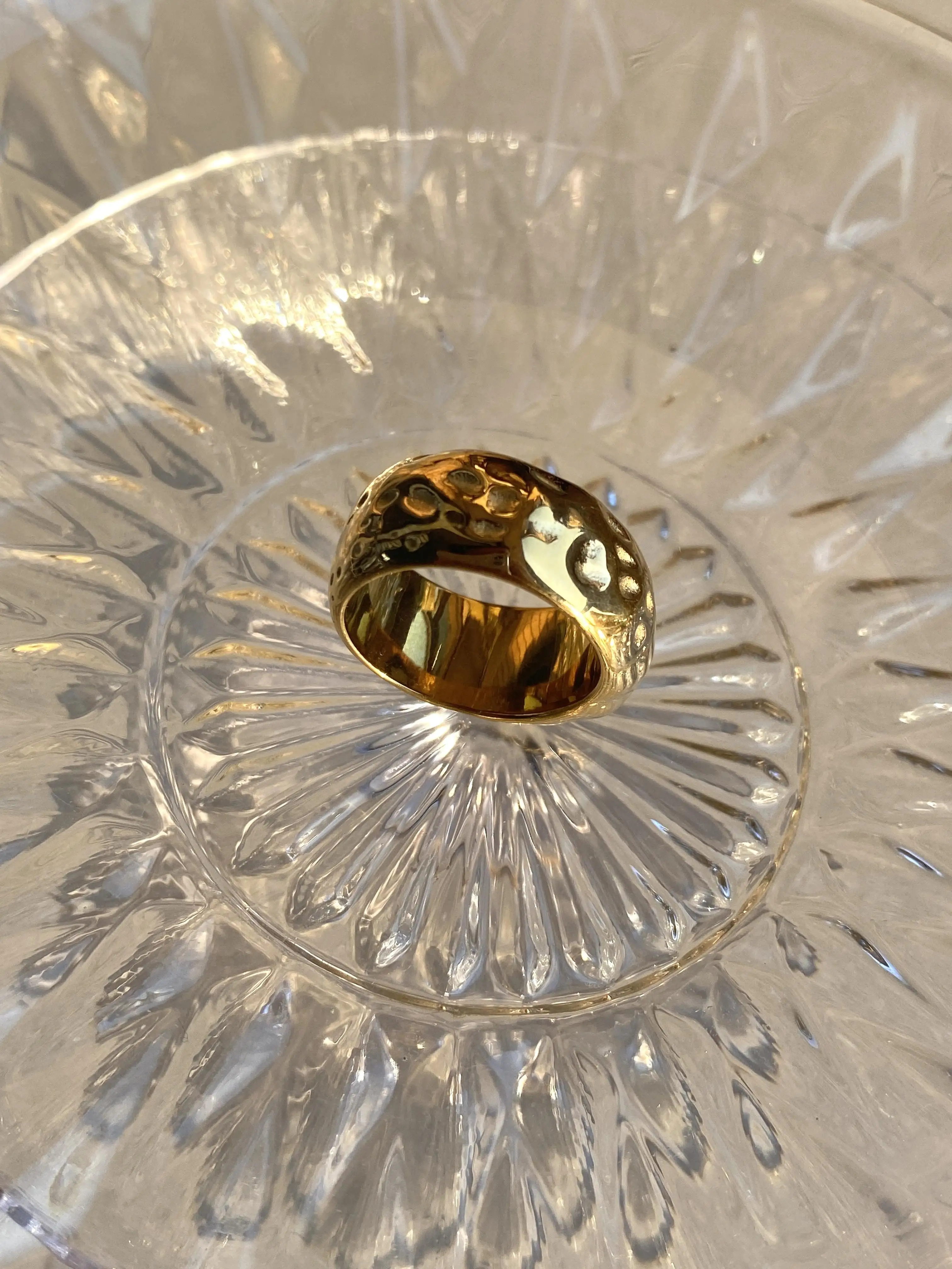 

Dasein ACC New Hammer Face 18k Gold Stainless Steel High Color Retention Zircon Wedding Designer High Quality Rings For Women