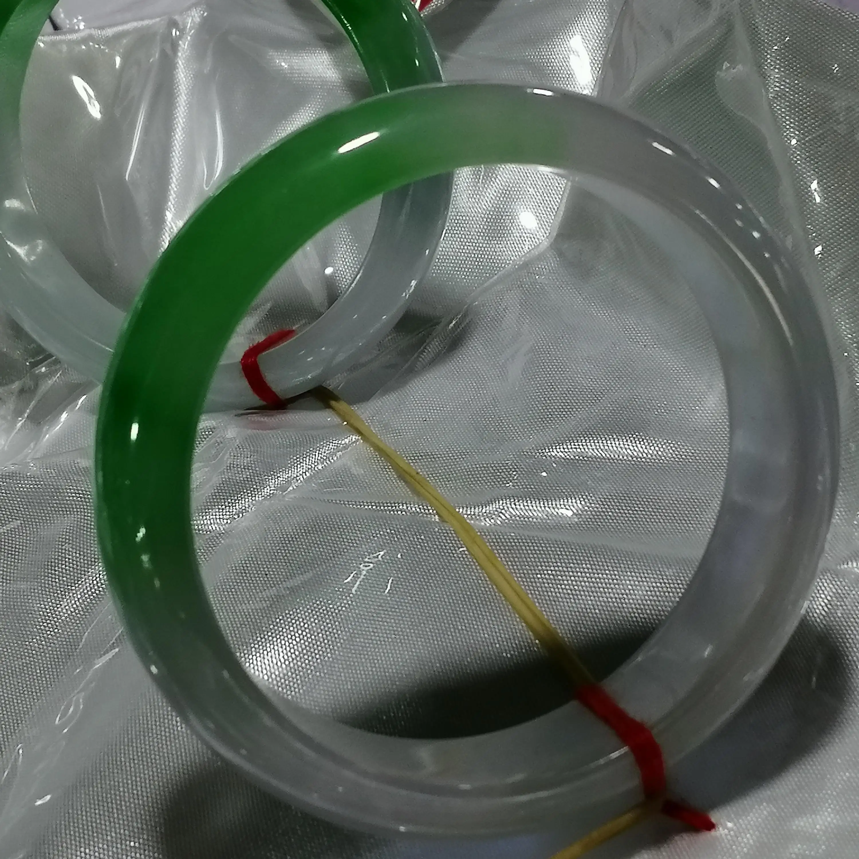 Отправить сертификат настоящий бирманский зеленый нефритовый браслет женский