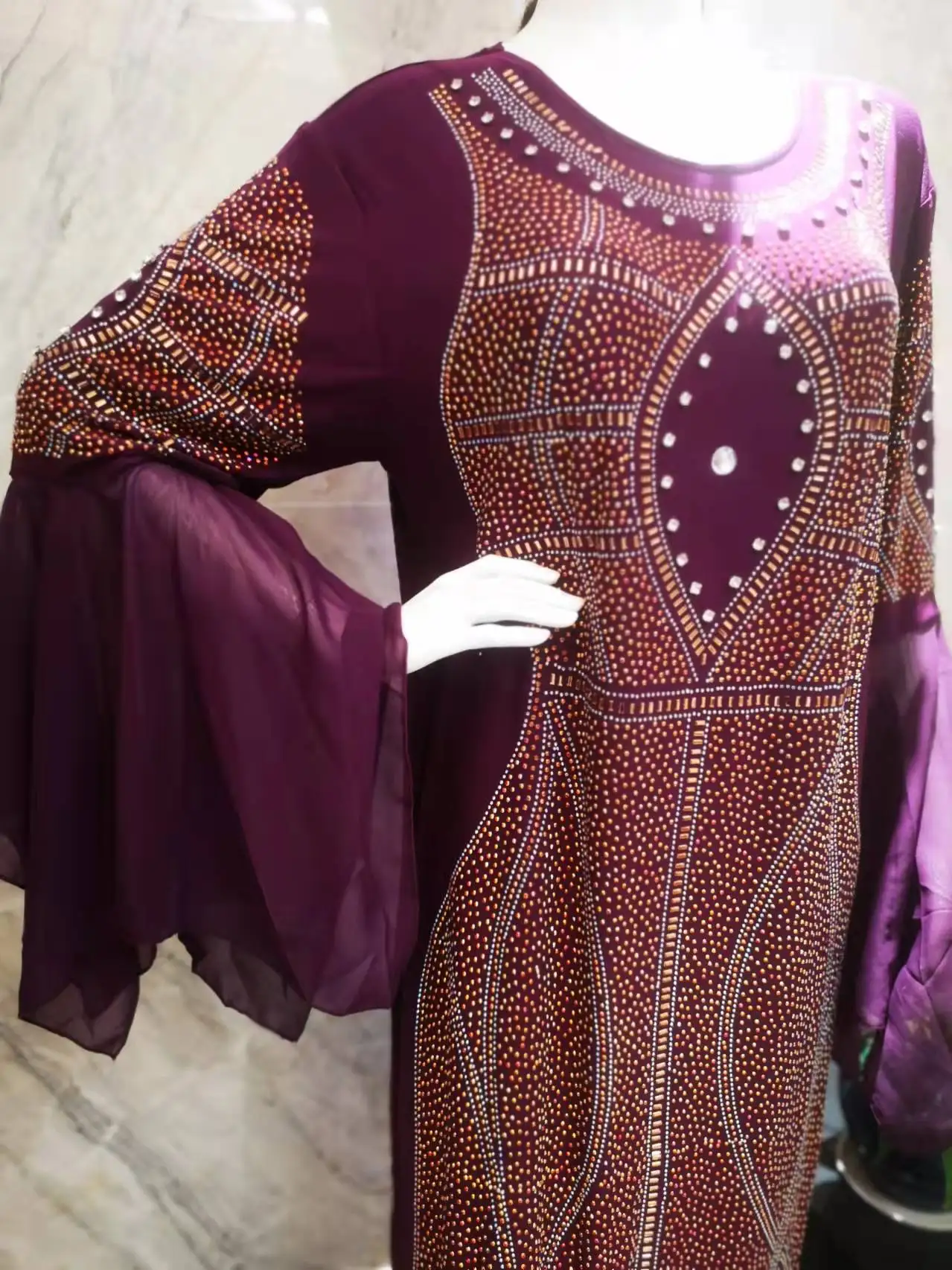 

New plus-size women's purple Muslim robe shiny colored stone charming pattern butterfly cuff African Arab Russian European Ameri