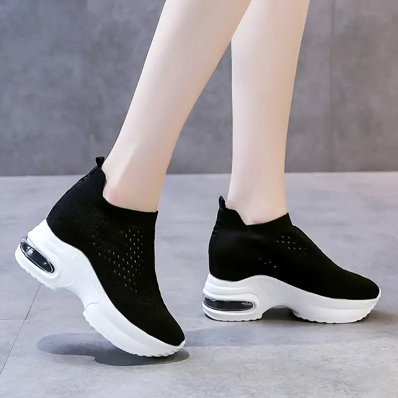 

Women Vulcanized Shoes High Quality Women Sneakers Slip On Black White Flats Shoes Women Loafers Plus Size 40 Walking Flat New