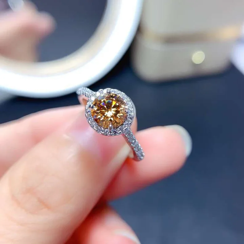 

Luxury Yellow Diamond Rings for Women Silver 925 Round Created Gemstone Jewelry Fashion Wedding Party Romantic Gift Champagne