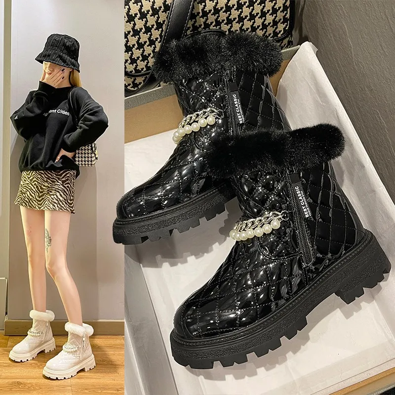 

Snow boots women's winter 2021 new Korean version of chain Lingge ladies short boots warm and velvet padded cotton shoes.