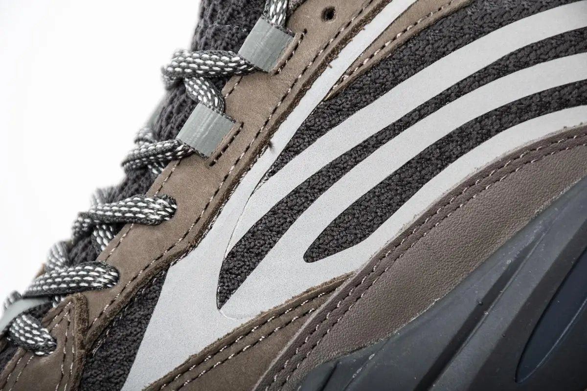 

2021 New TOP Quality Boost 700 V2 Geode Men and Women Fashion Sneakers Classic Outdoor Running Shoes Size Eur 36-46