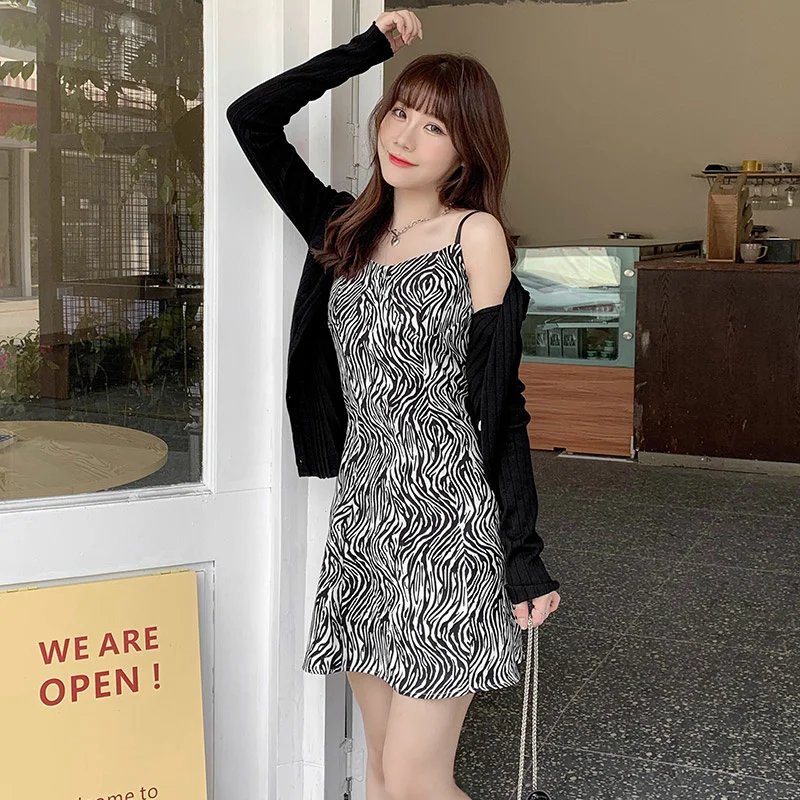 Осенняя Женская одежда французское черное платье соблазнительное на бретелях