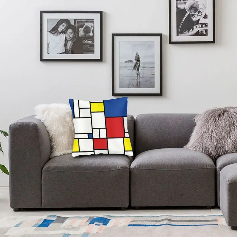 Квадратная подушка Piet Mondrian в минималистичном стиле современного искусства чехол