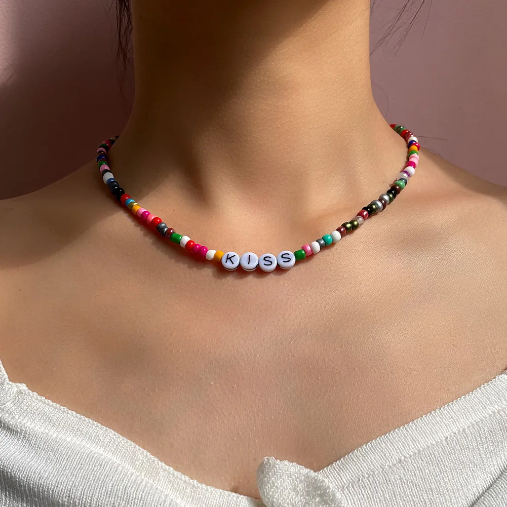 

Bohemian Letter Beaded Necklace For Women Colorful Acrylic Rice Bead Strand KISS Letters Handmade Clavicle Chain Fashion Jewelry