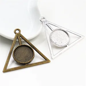 10 шт 16 мм Внутренний размер Античная бронзовая Посеребренная треугольная форма кабошон базовая Камея Подвеска Подвески
