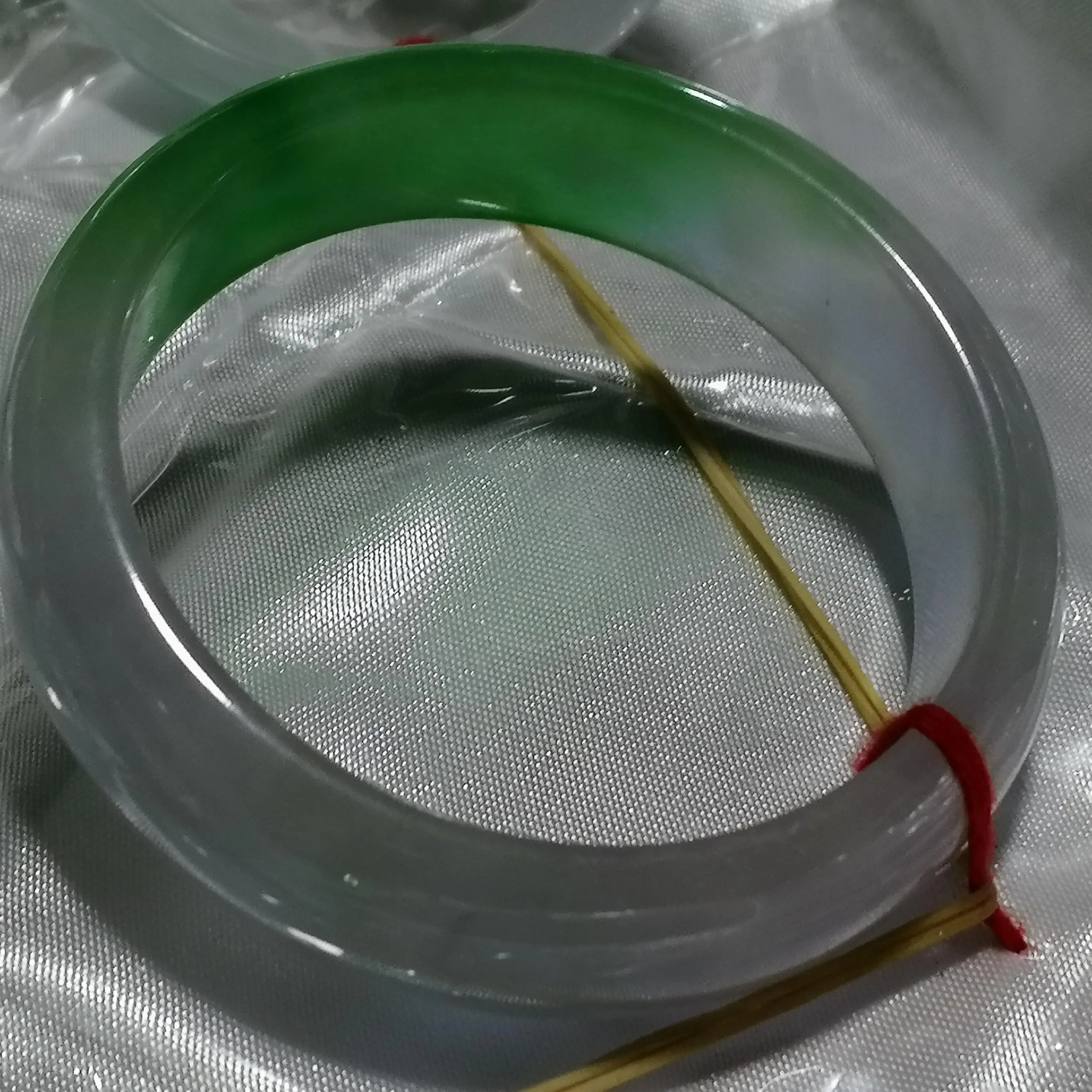 Отправить сертификат настоящий бирманский зеленый нефритовый браслет женский