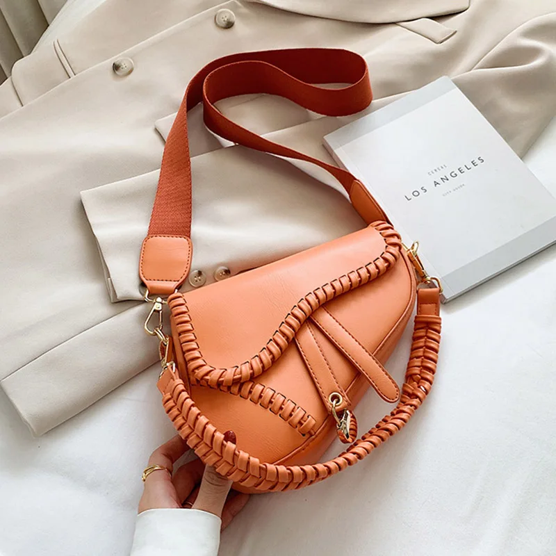 

FUNMARDI 2021 New Fashion Saddle Female Bag Solid Color Handbag For Women PU Leather Shoulder Bag Weave Design Flap Bag WLHB2394