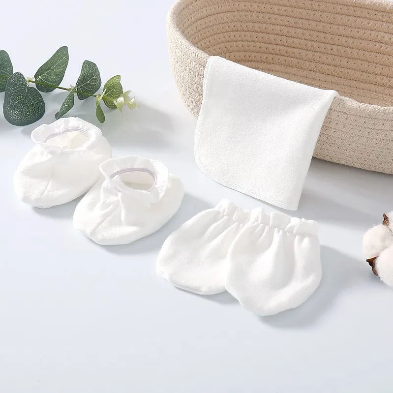 

3pcs Sets Cotton Newborn Baby Gloves Anti Scratching Face Prevent Bite Hands Soft Baby Towel Baby Socks