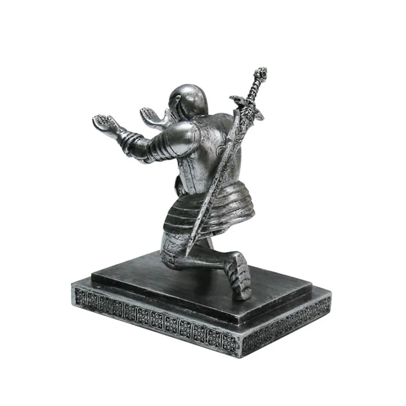 

Armor Knight Pen Holder with Sword Accessory on One Knee Position Medieval Theme Resin Decoration for Office TOER889