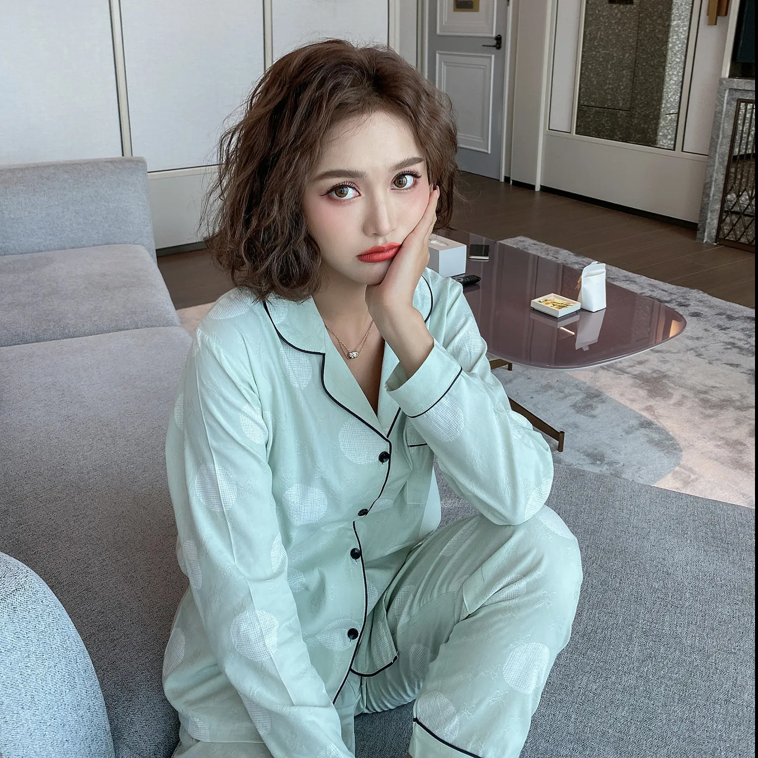 

Contracted Leisure Ladies Pajamas Woven Cotton Jacquard Wave Point Long-sleeved Suit That Occupy The Home Nuisette Femme