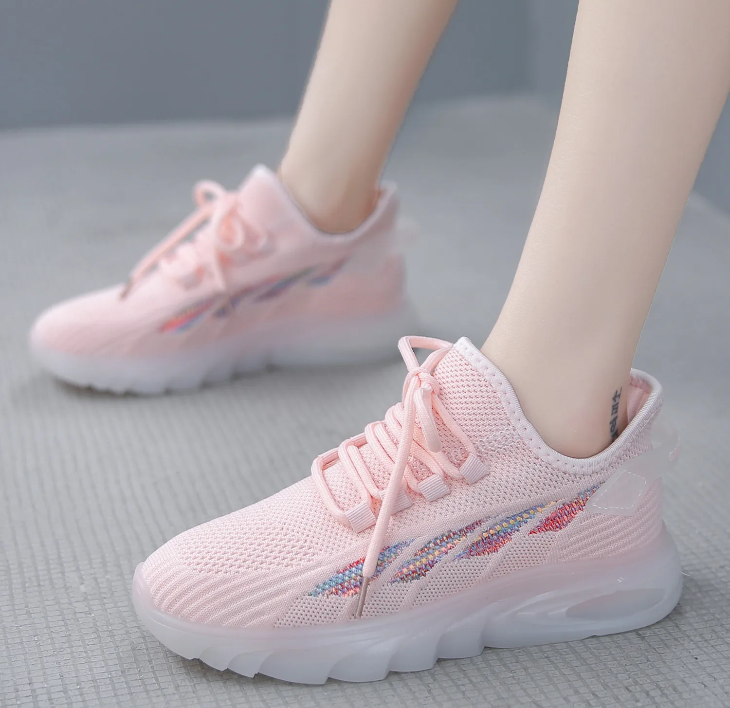 

Women's Sports Shoes Spring And Autumn Fashion New Fly Woven Mesh Casual Shoes Sports Shoes Flat Breathable Vulcanized Shoes