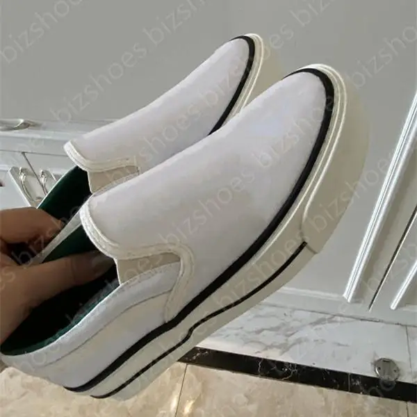 

2021 on sale Tennis Sneakers Slip-on Luxurys shoe White Pink Apple Classic Vintage Runner Trainers Skate Designer Womens Ca