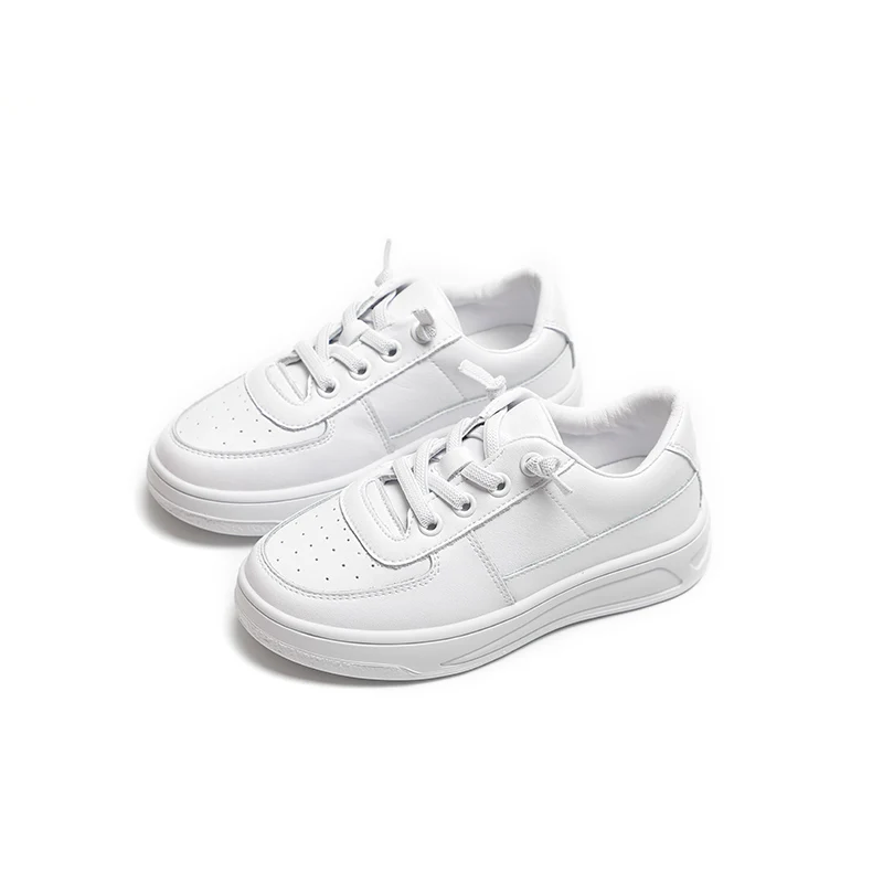 

Кроссовки детские из натуральной кожи, на шнуровке, с мягкой подошвой