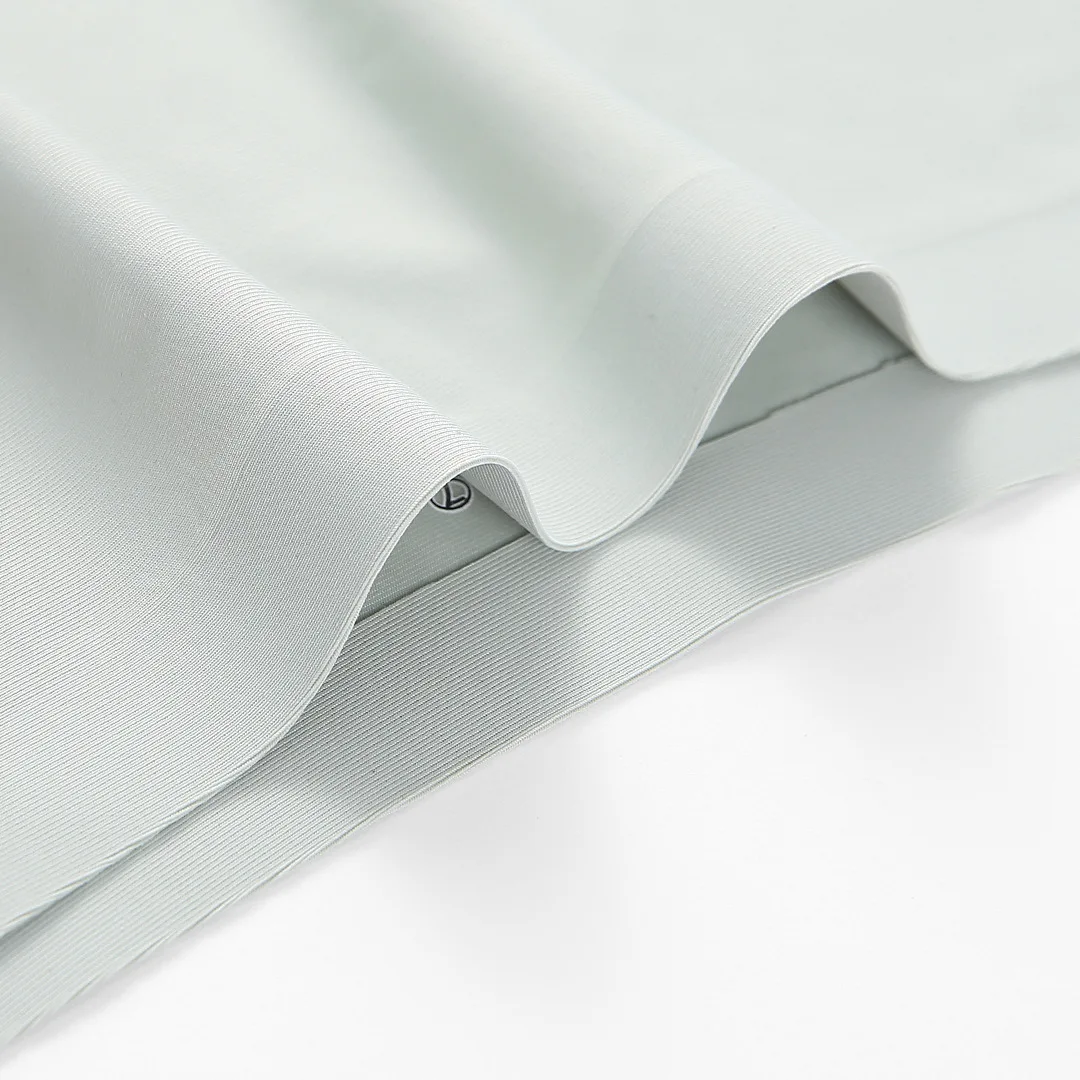 Нижнее белье женское из вискозного волокна однотонное дышащее со средней талией