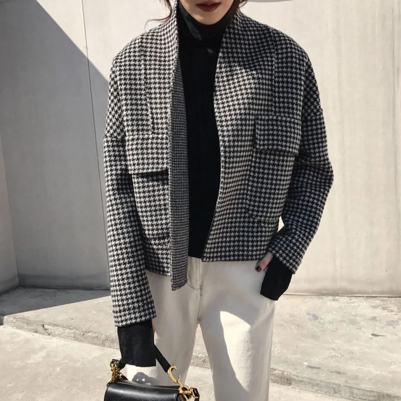 

2021 Autumn Winter Korea Women's Fashion Loose Short Jacket Thicken Plaid Wool Coats Double Pocket Cardigan Vintage Coat Black