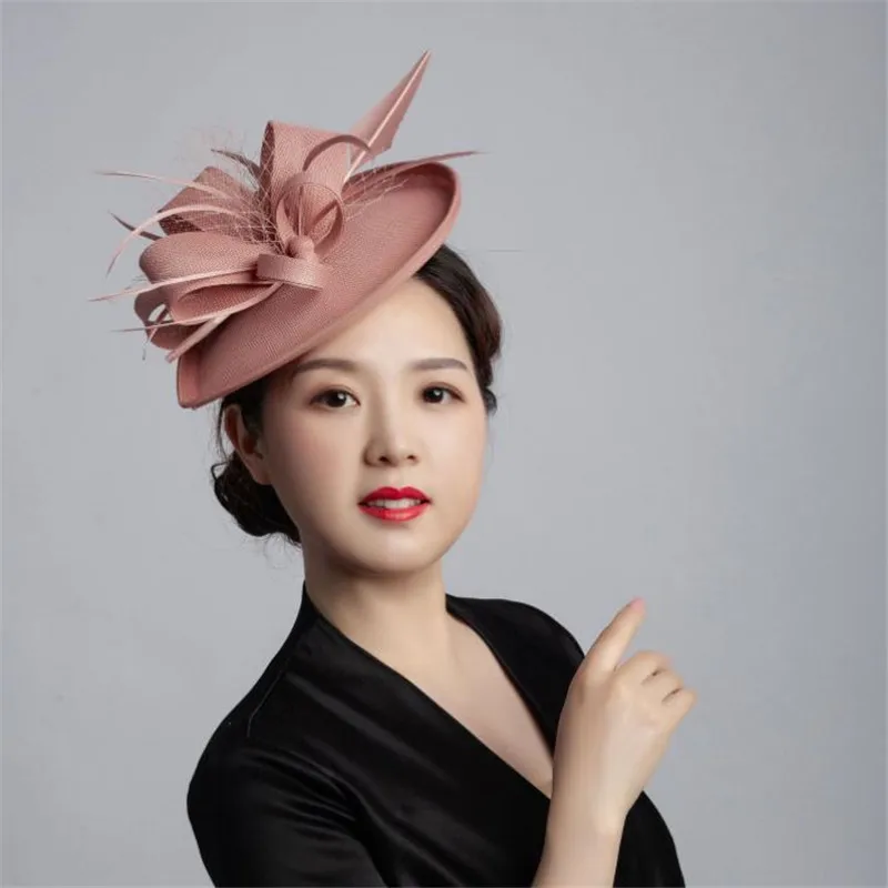 

Шляпа для свадебной вечеринки головной убор на бретельках украшение для волос портретная Свадебная шляпа светильник-серая благородная Женская головной убор морской Плюмаж