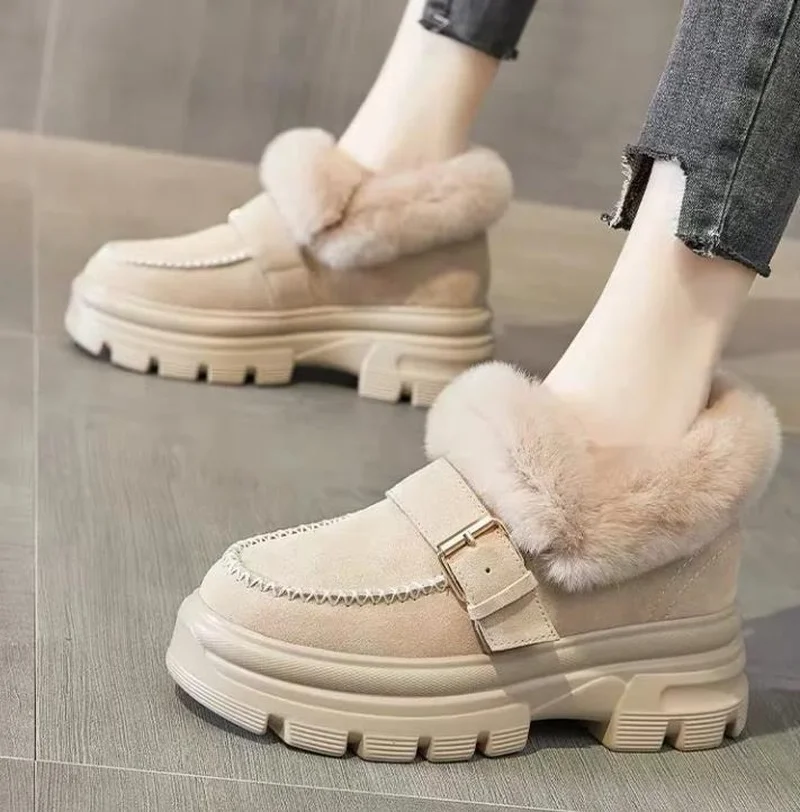 Осенне зимние короткие ботинки на толстой подошве женские мартинсы меховые