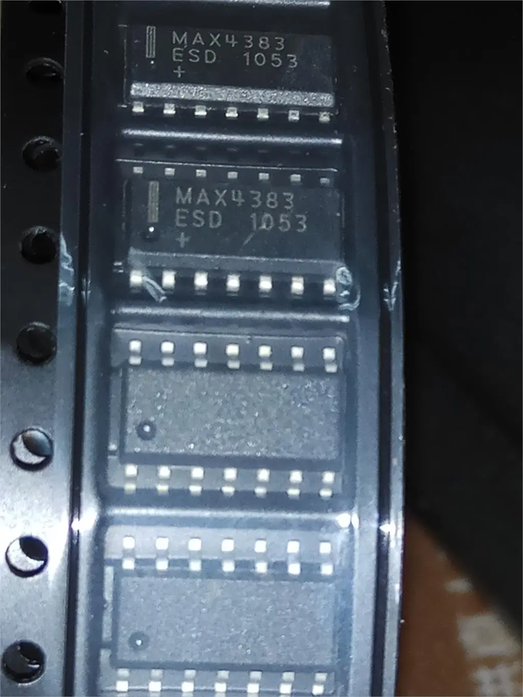 

10PCS/LOT MAX4383ESD MAX4383ES+T