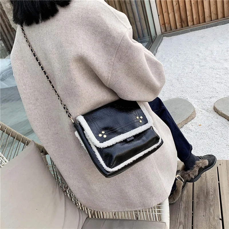 Женская плюшевая шерстяная сумка маленькая квадратная через плечо с цепочкой |