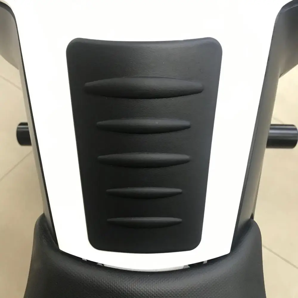 Черная резиновая боковая накладка на бак мотоцикла | Автомобили и мотоциклы