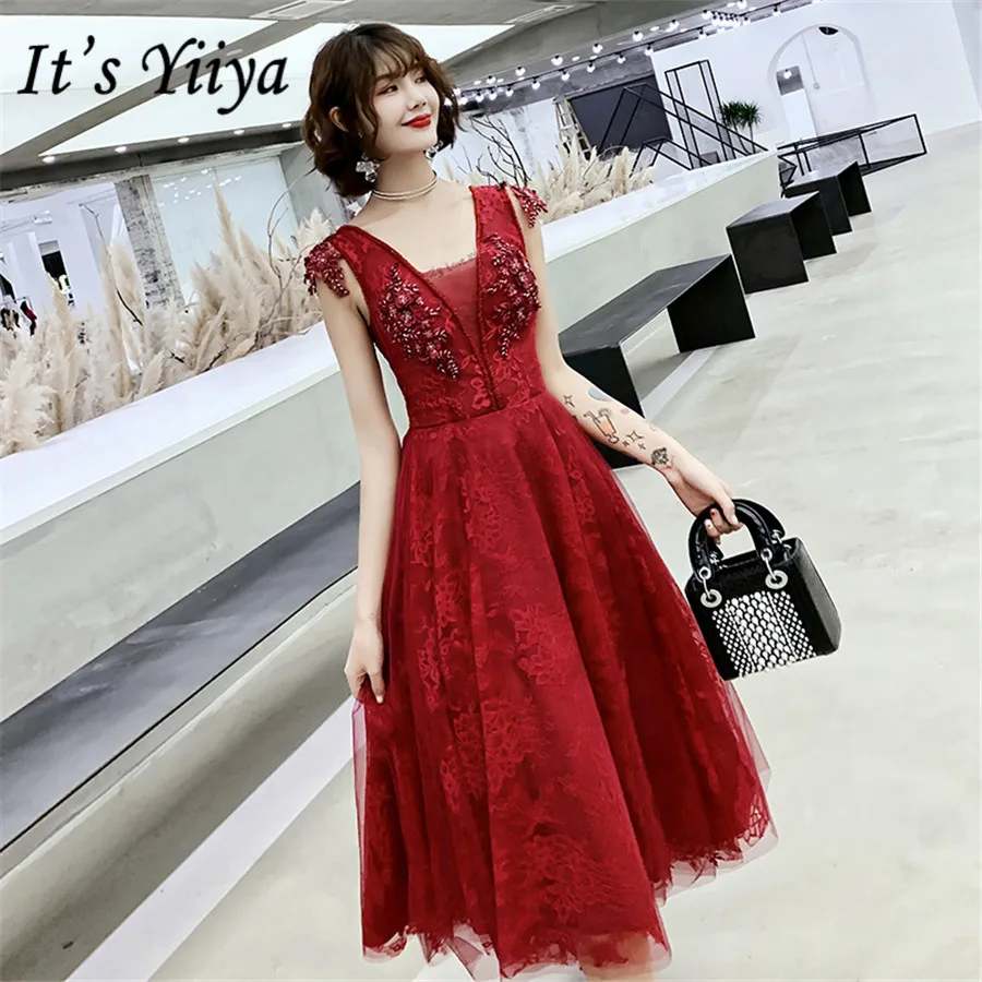 Женское вечернее платье It's Yiiya бордовое короткое без рукавов с v образным