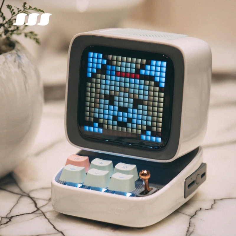 구매 새로운 DITOO 픽셀 블루투스 무선 스피커 벚꽃 색상 기계 레트로 컴퓨터 모델 스마트 스피커 알람 시계