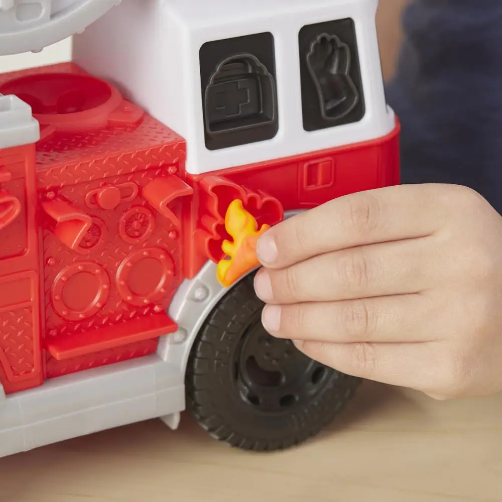 Набор игровой для лепки Play-Doh Wheels Пожарная машина E6103EU4 | Игрушки и хобби