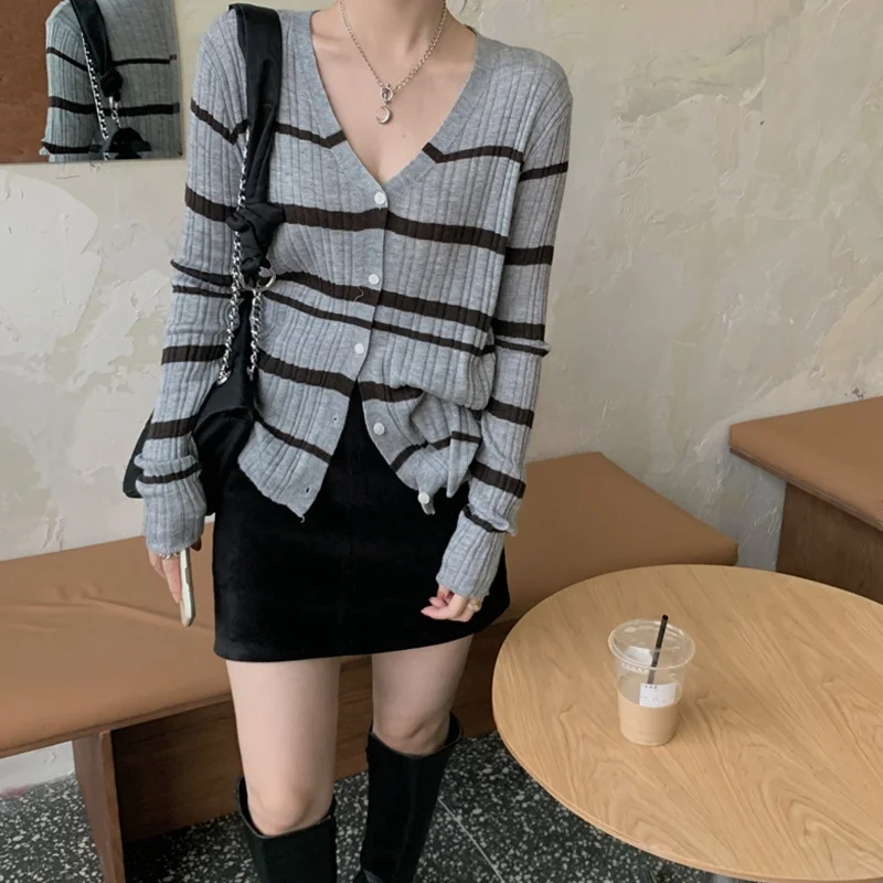 Женская трикотажная одежда в полоску весенне-осенний тонкий маленький кардиган
