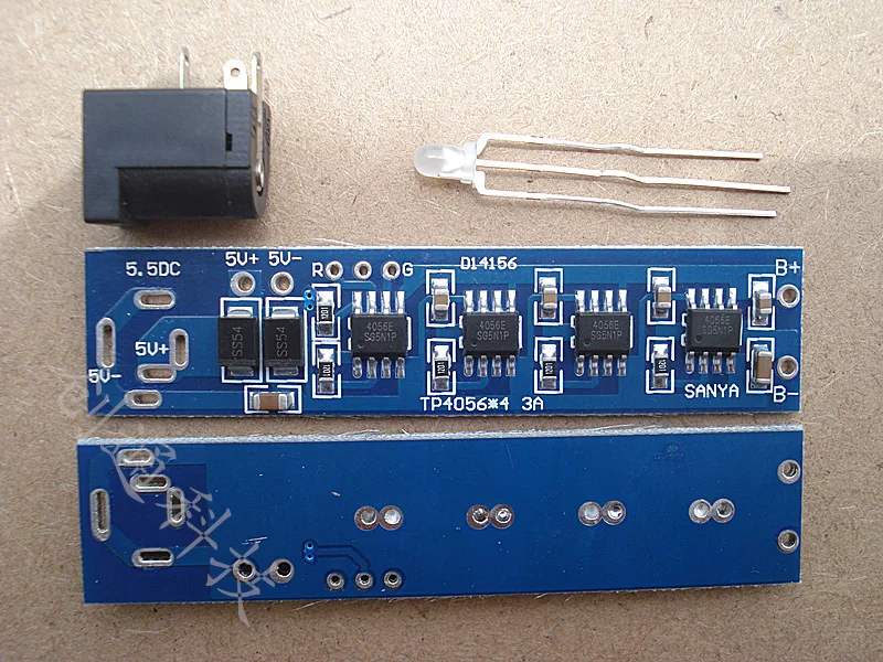 

2 шт., зарядная плата, розетка и индикатор для литиевого аккумулятора 3,7 В, 3 А, полностью заряжаются и автоматически останавливаются