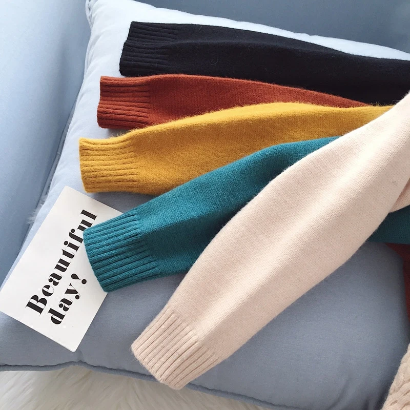 Женское трикотажное платье свитер элегантное осеннее теплое с высоким