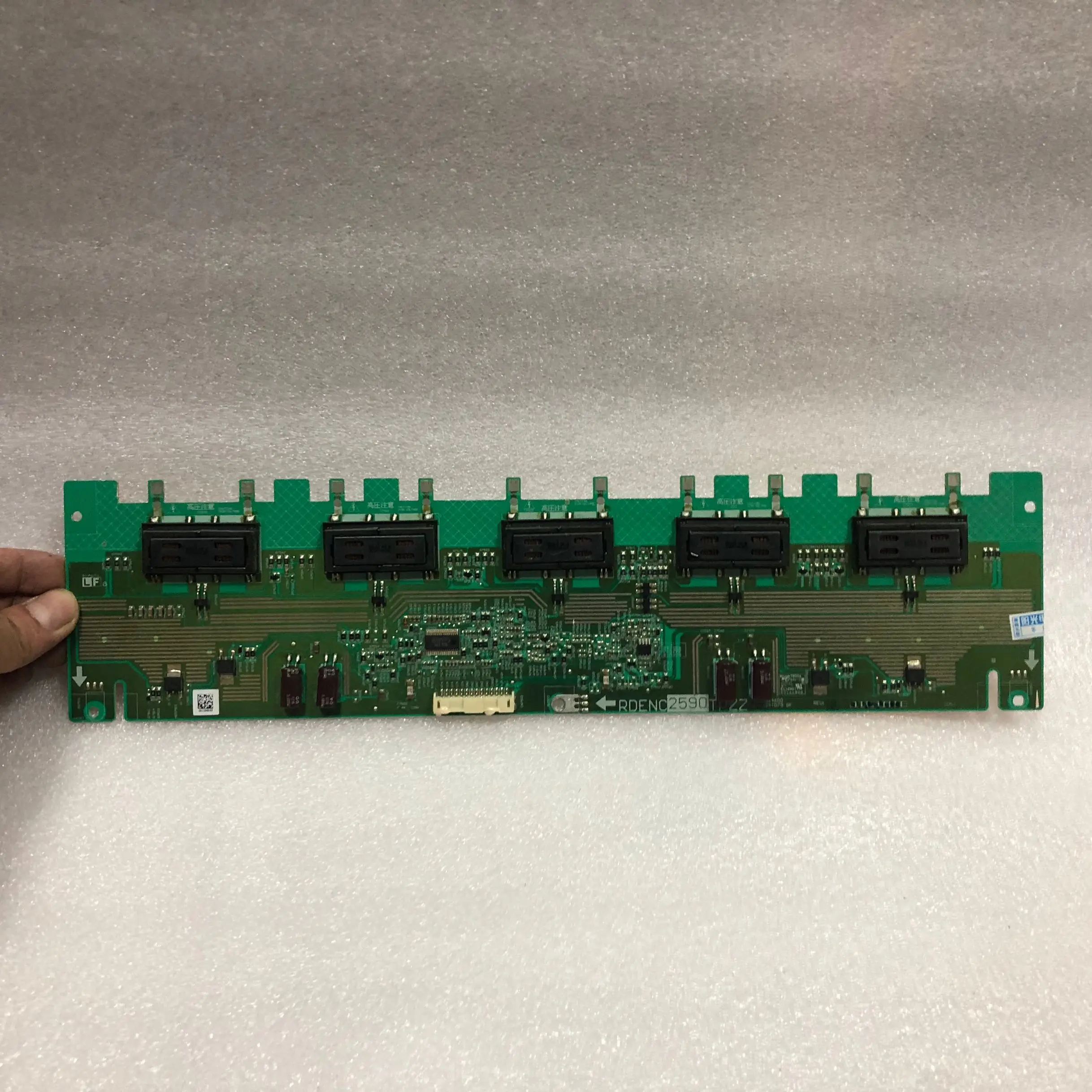 Оригинальная версия RDENC2590TPZZ DAC 24T079 BF LCD 32L100A высокого напряжения|ЖК-экраны и панели