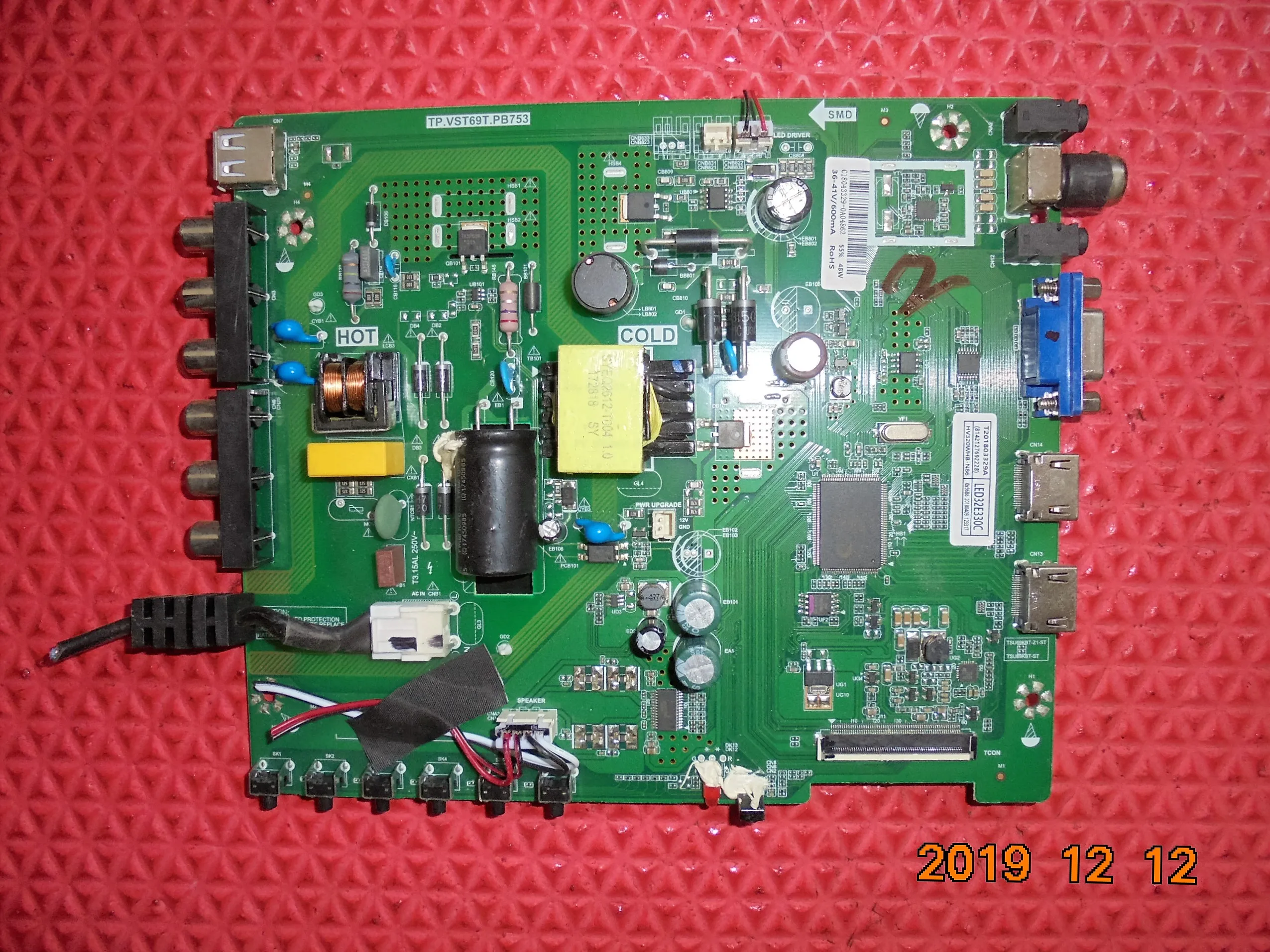 Материнская плата ЖК-телевизора LED32E330C TP. VST69T. PB753 экран CN32XB726 | Компьютеры и офис