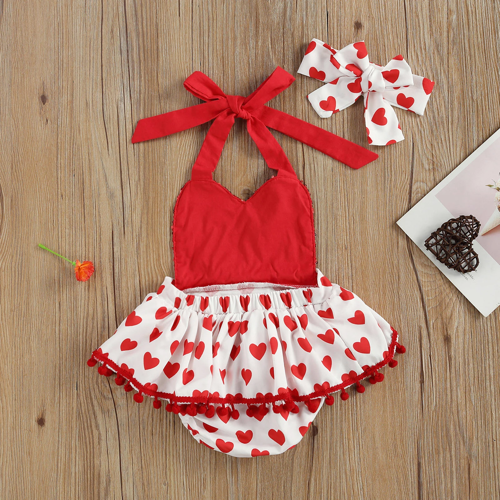 

2021 New Valentine's Day 0-24M Baby Girl Heart Print 2Pcs Set Sequined Dress Sleeveless Tassel Bodysuit+Bow Summer Clothes