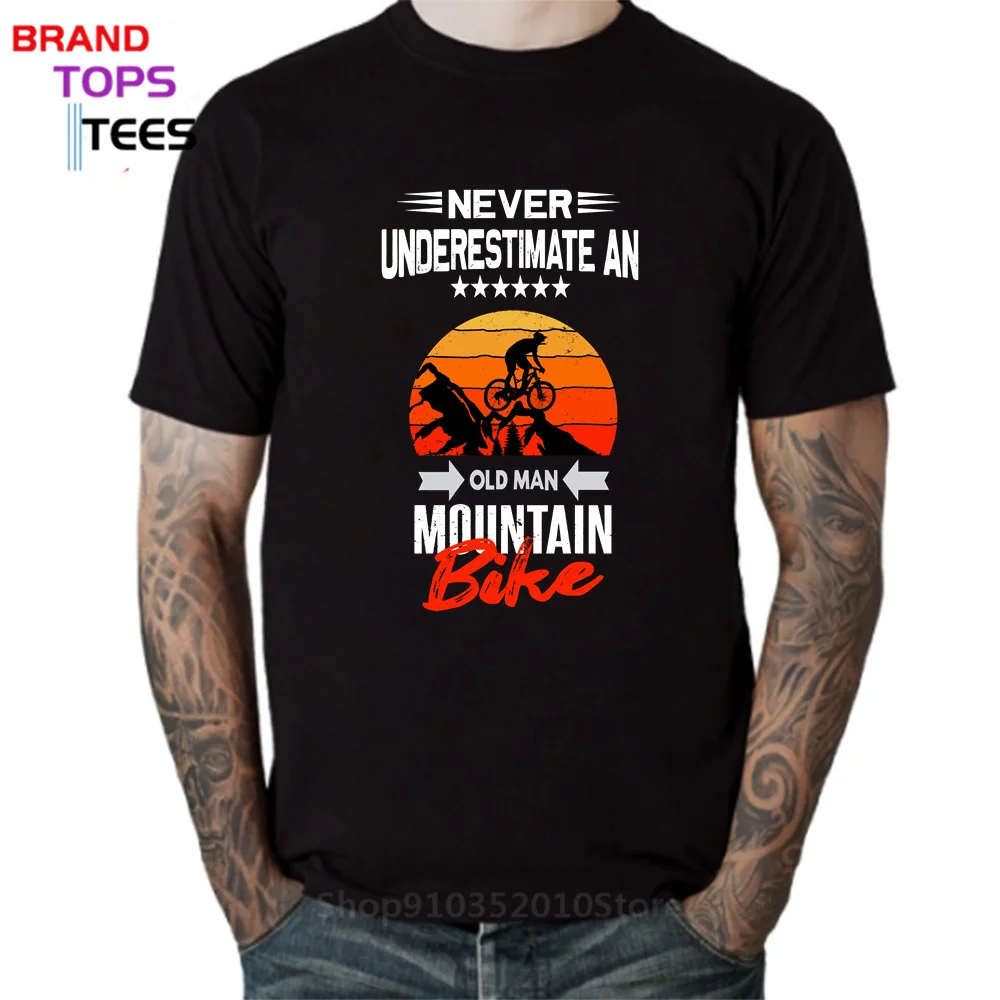

Никогда не недооценивать пожилой человек с Горный велосипед футболка для мужчин Винтаж MTB байкер футболка на велосипеде на день рождения По...