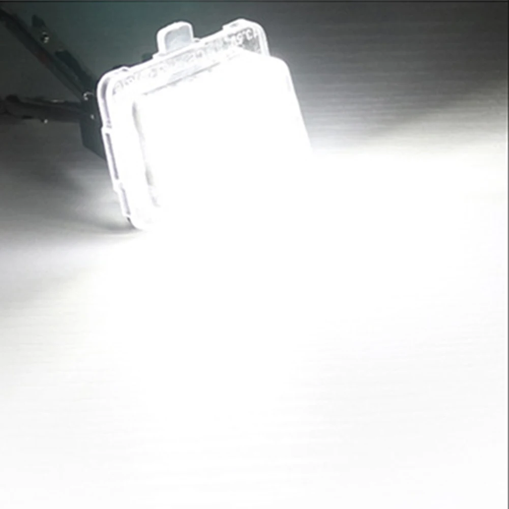 

Suitable For Mercedes-Benz W204 W221 W212 W216 Car 18-inch Patch White LED License Plate Lamp Assembly Replacement Label Lamp