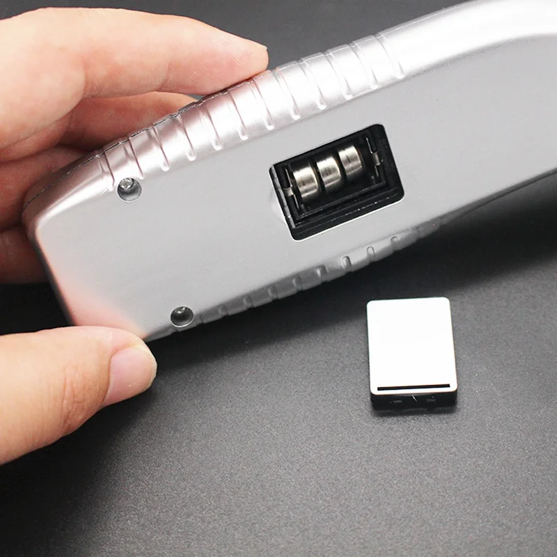 

2 In 1 Tire pressure gauge 0-150 PSI Backlight High-precision digital tire pressure monitoring car tire pressure gauge with LED